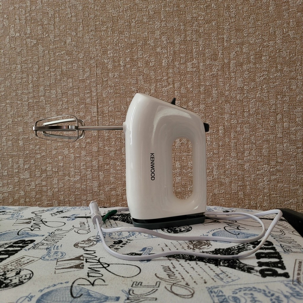 Ручной миксер Kenwood HMP10