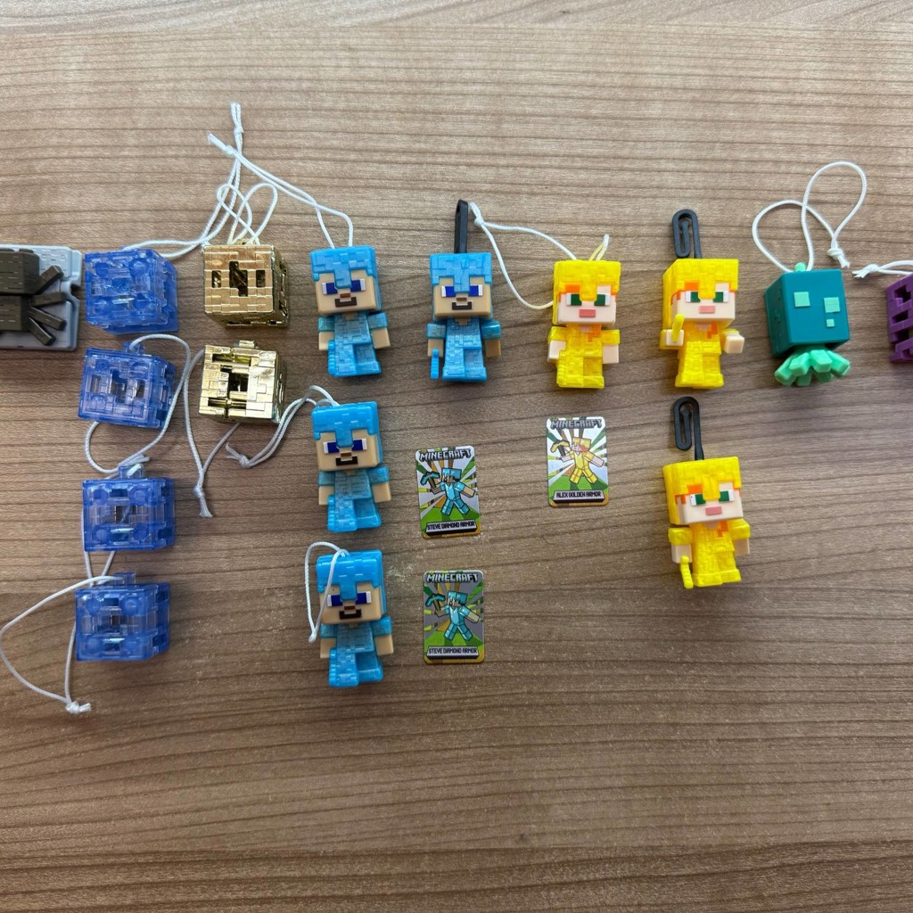 Игрушки Minecraft из Kinder Joy