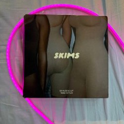 ТОП-БОДИ SKIMS - фото 5