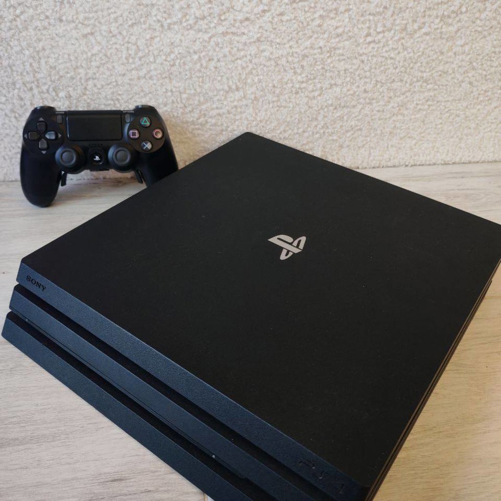 Sony PlayStation 4 pro CU-7116B