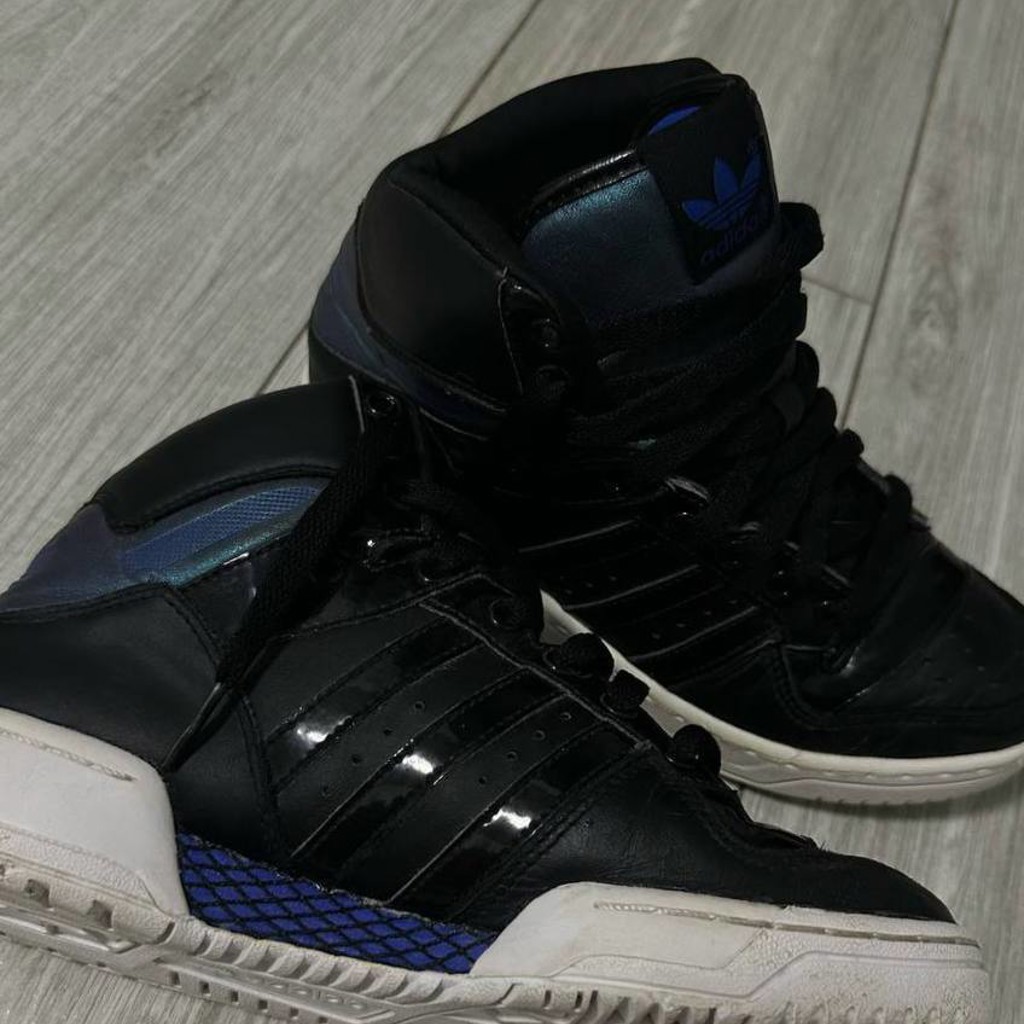 Сникерсы Adidas M Attitude W