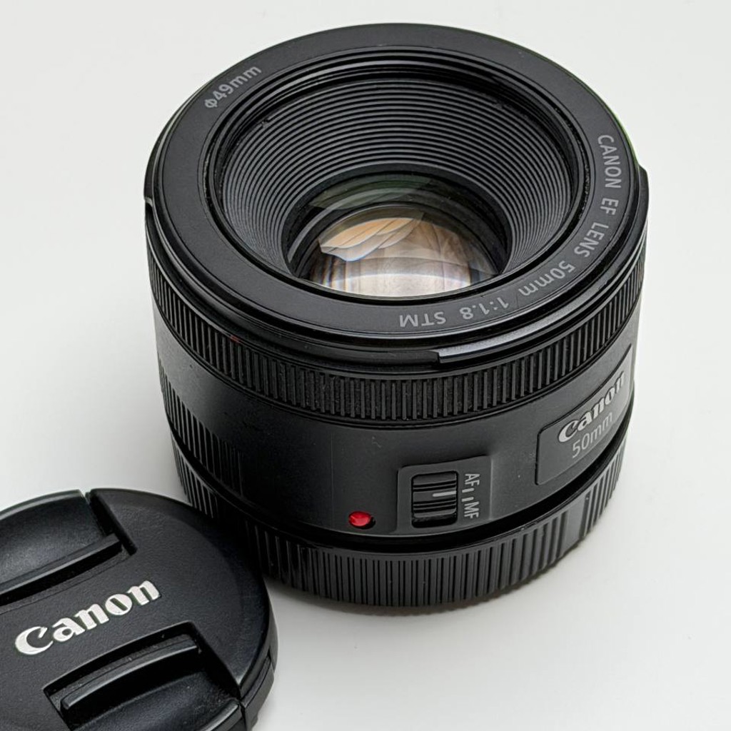 Объектив Canon EF 50 mm 1.8