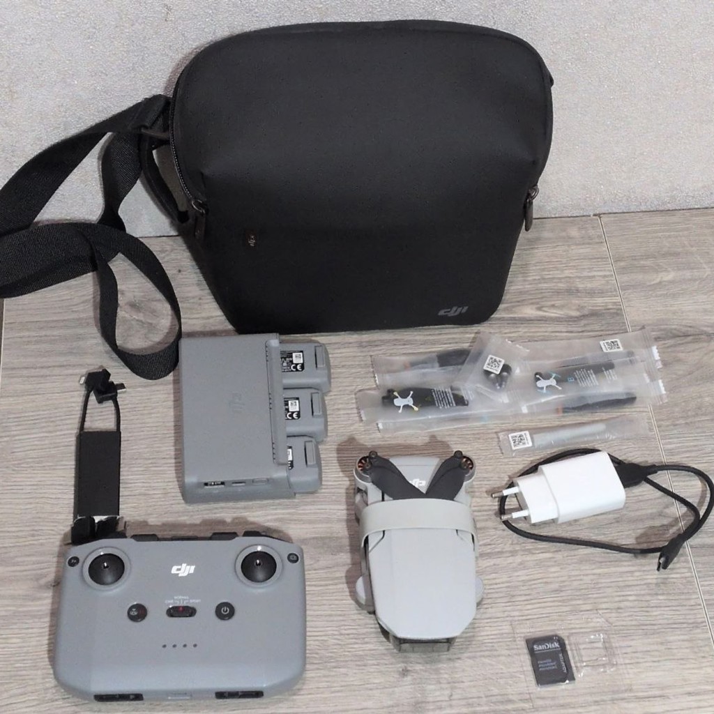 Квадрокоптер DJI Mini 2