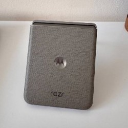 Смартфон Motorola RAZR 70 5G - фото 4