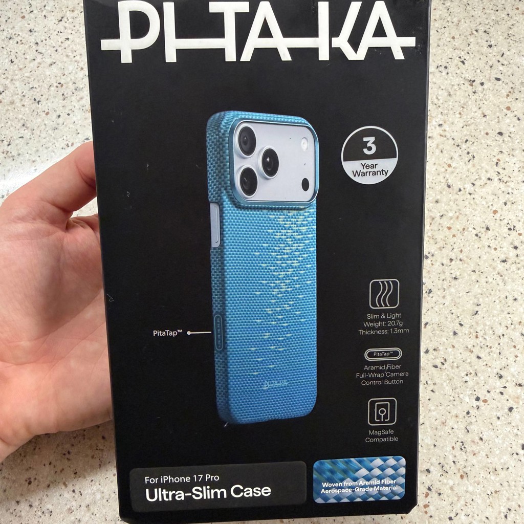 Чехол Pitaka на iPhone 17 Pro