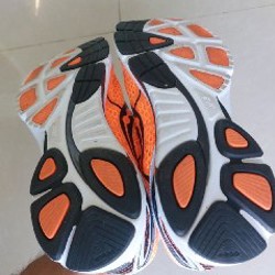 Беговые кроссовки Saucony ProGrid Mirage - фото 3