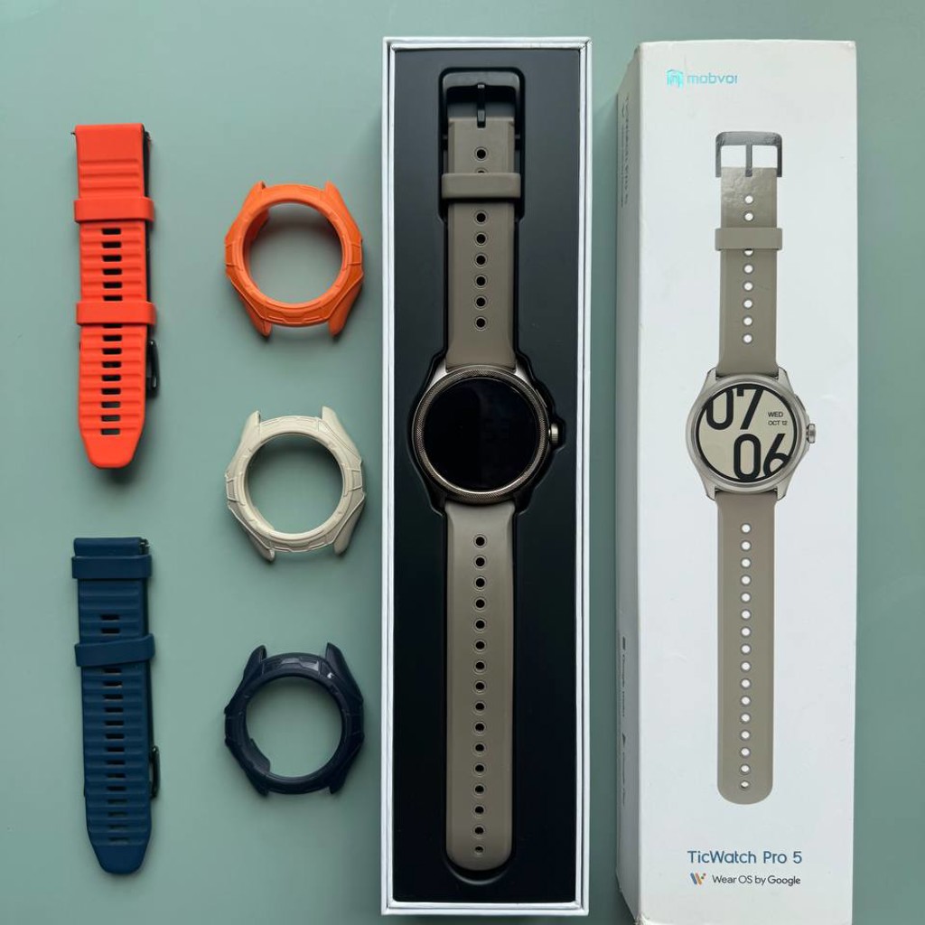 Умные часы TicWatch Pro 5