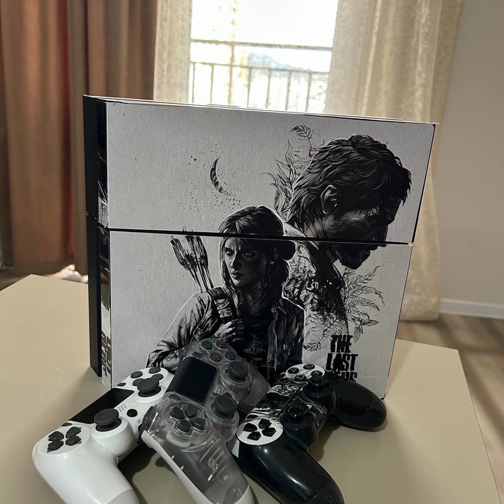 Play Station 4 fat