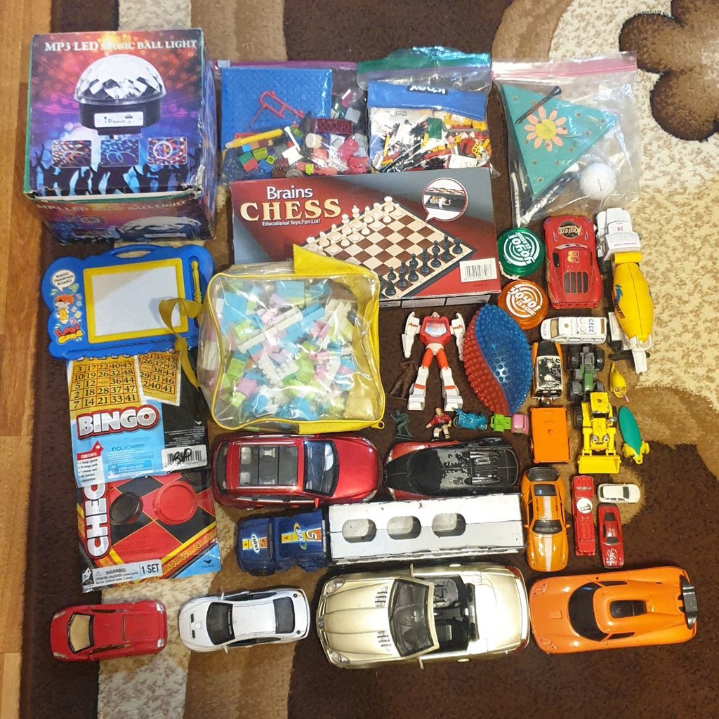 Игрушки