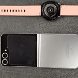 Samsung Galaxy Z Flip 6 - фото 2