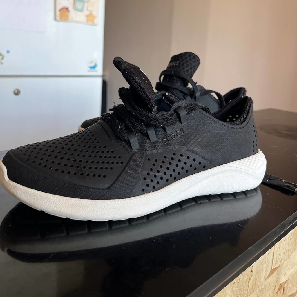 Резиновые кроссовки crocs