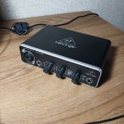 Аудиоинтерфейс Behringer U-Phoria UMC22 - фото 7