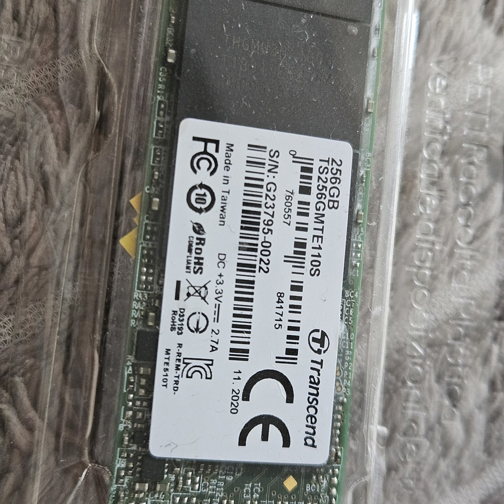 SSD накопитель 256 ГБ