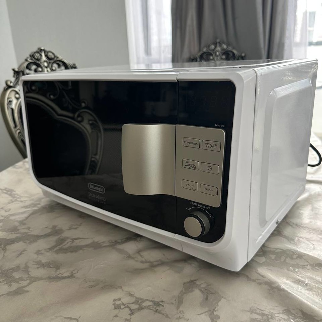 Микроволновая печь Delonghi