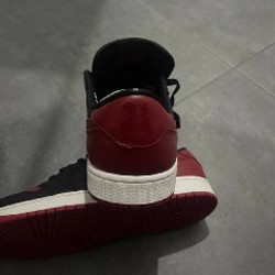 Кроссовки Air Jordan 1 Retro Low OG 'Banned' / 'Bred' - фото 3