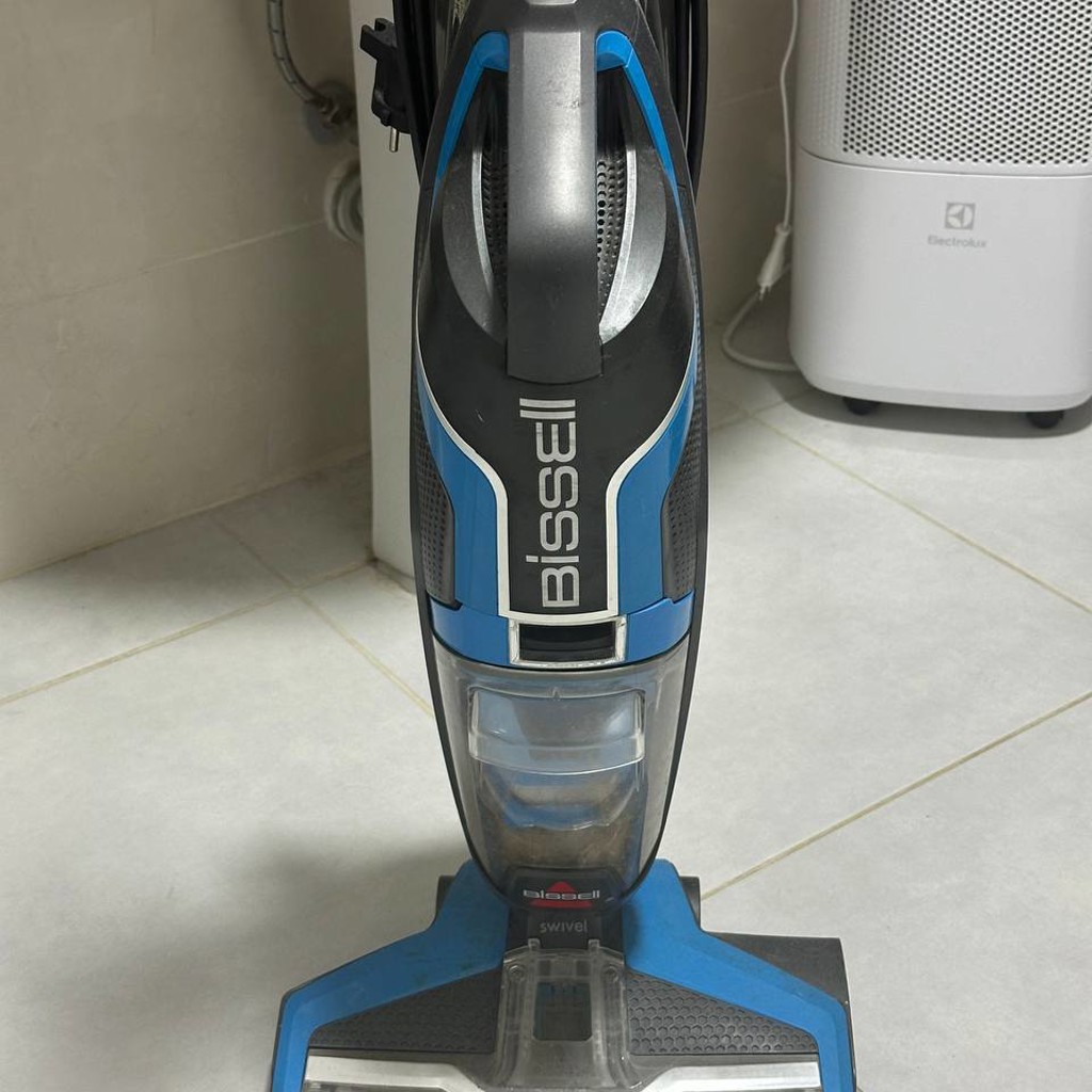 Вертикальный моющий пылесос Bissell