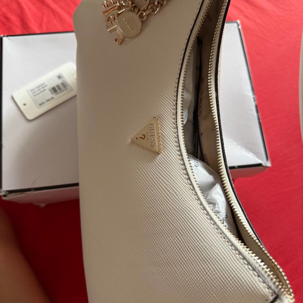 Сумка Guess