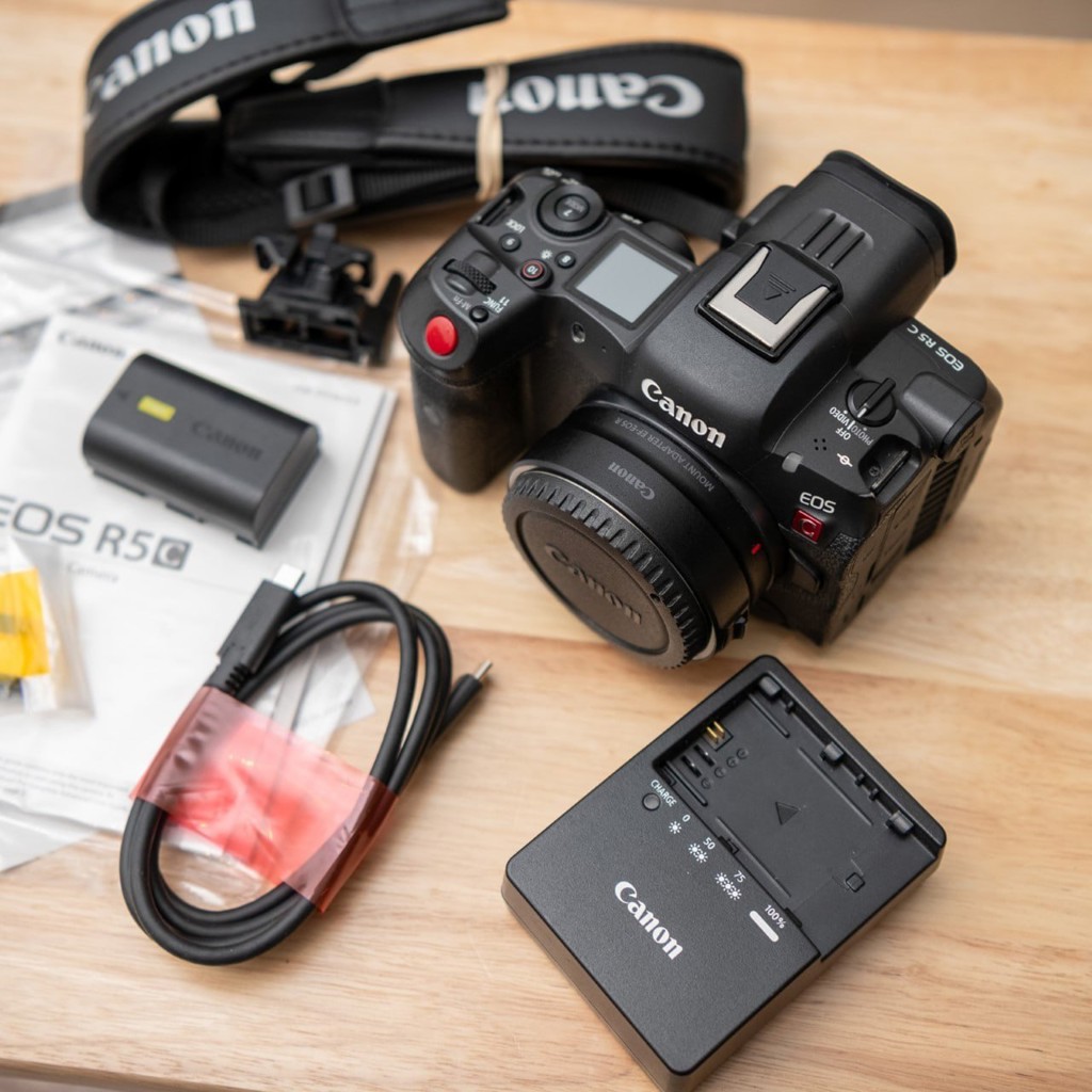 Камера Canon EOS R5 C