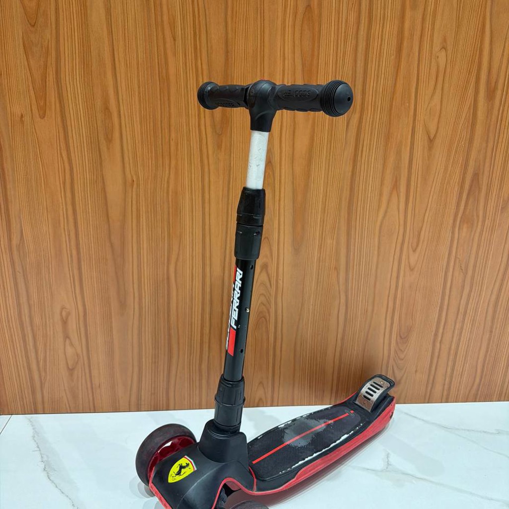Самокат Ferrari