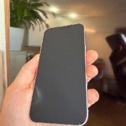 IPhone 13 - фото 2