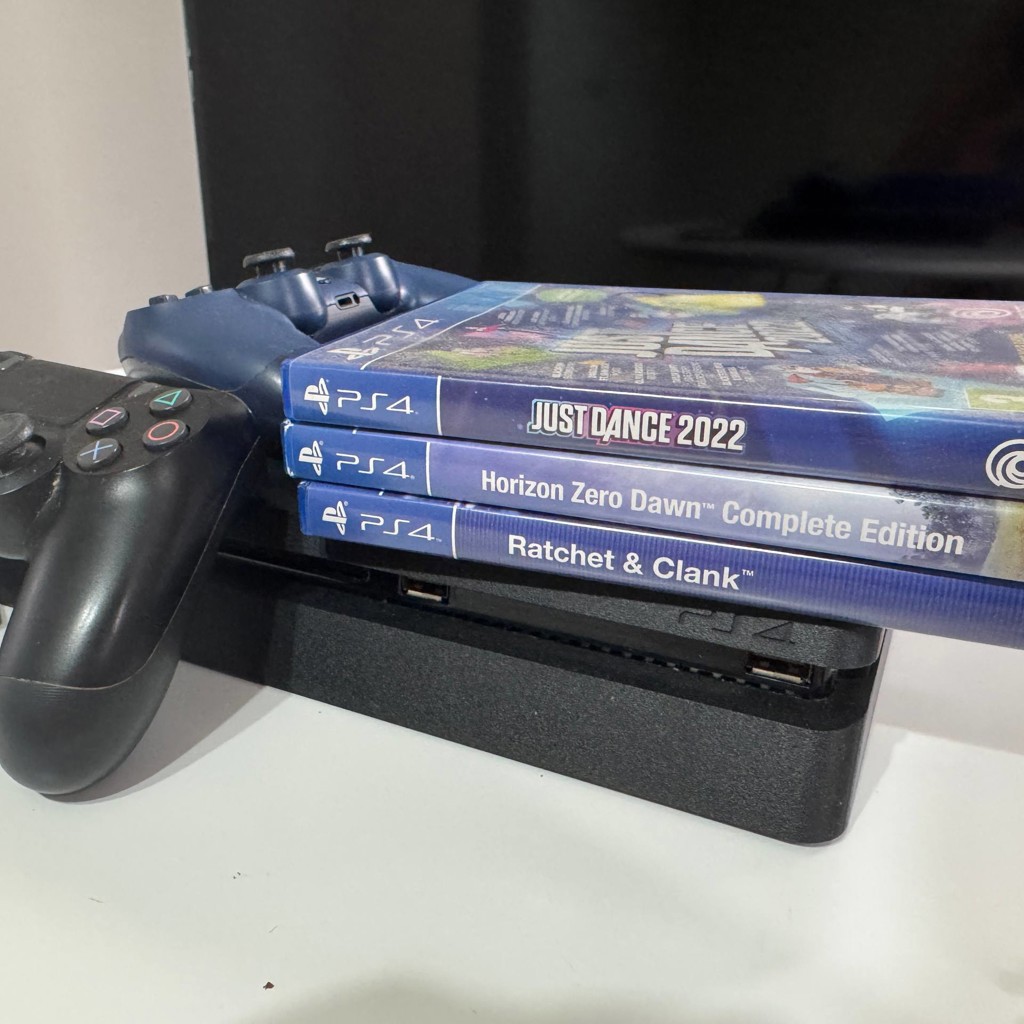 Sony PlayStation 4 Slim