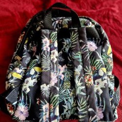 Рюкзак черный с цветочным принтом - фото 2