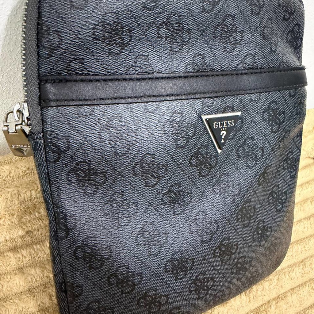 Сумка GUESS