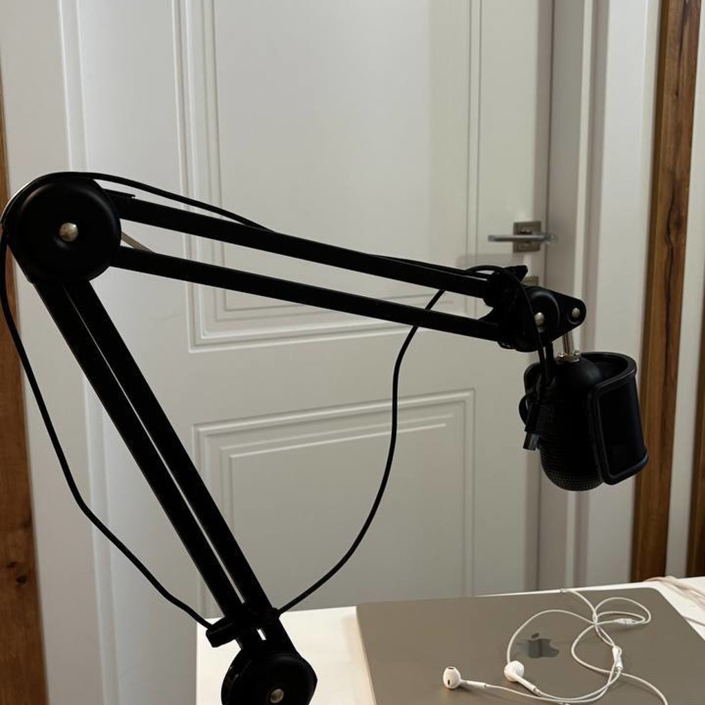 Микрофон Razer Seiren Mini V3