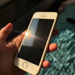 IPhone SE 2016 - фото 2