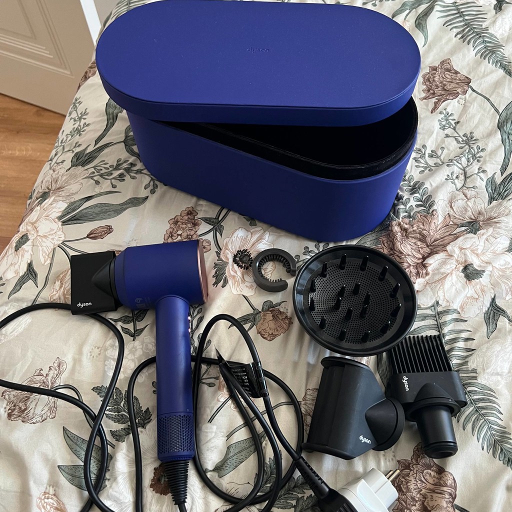 Фен Dyson