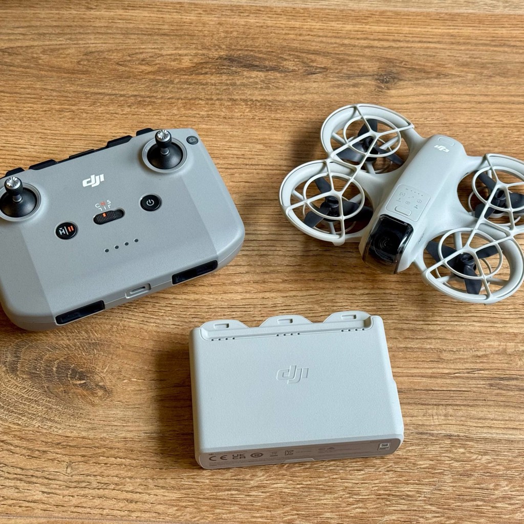 Дрон DJI Neo Fly More Combo