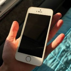 IPhone SE 2015 - фото 2