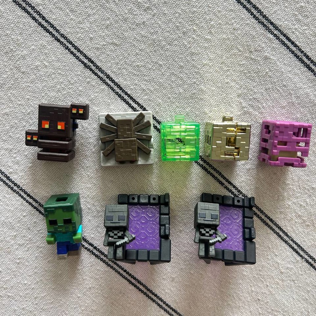 Фигурки Kinder Minecraft
