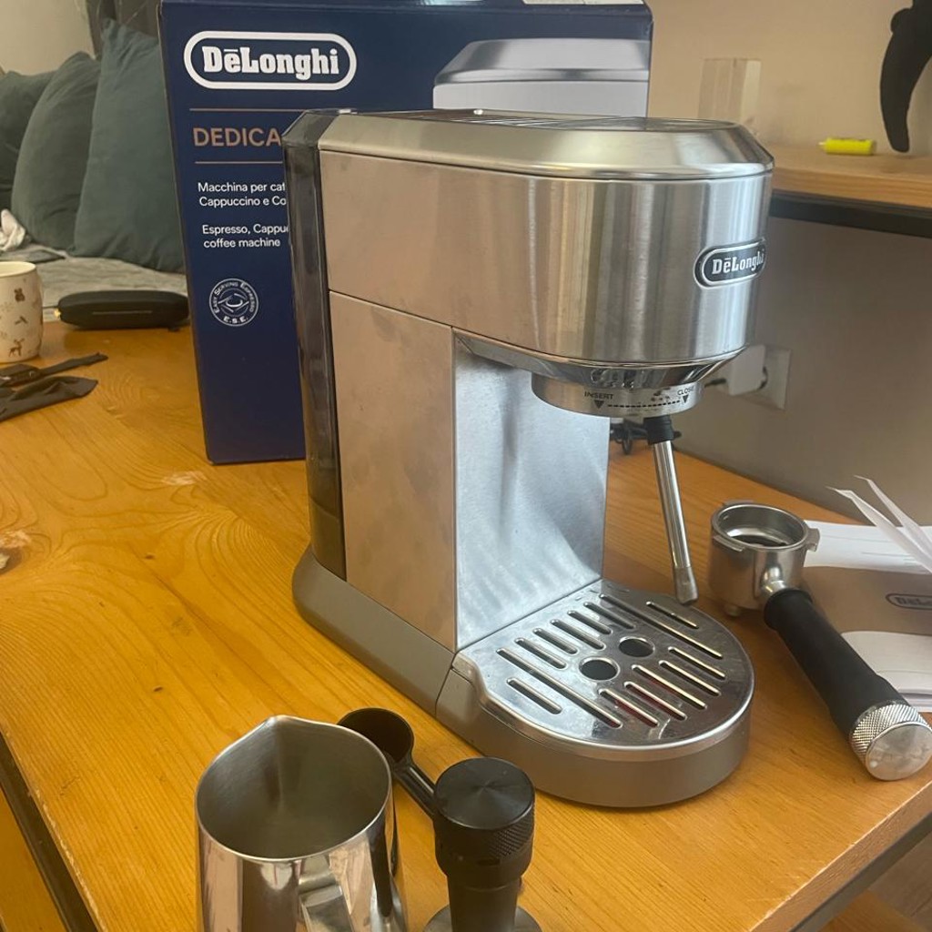 Рожковая кофемашина De’Longhi