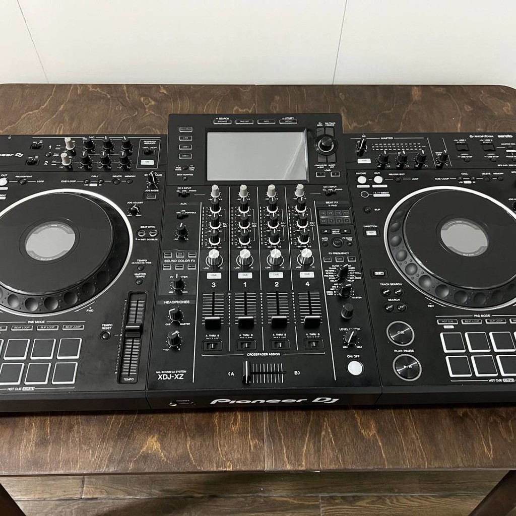 Контроллер Pioneer DJ XDJ-XZ