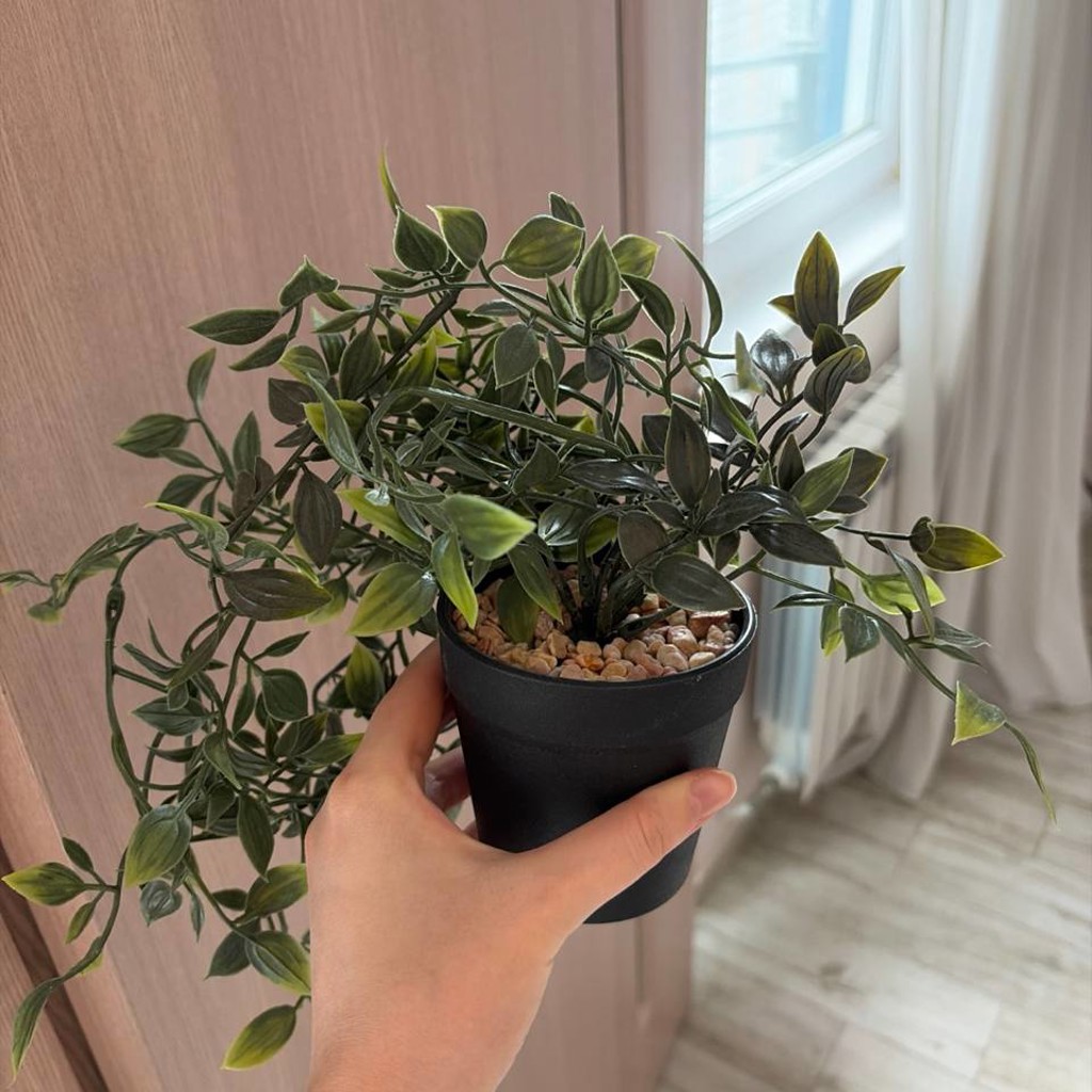 Кустик искусственных растений