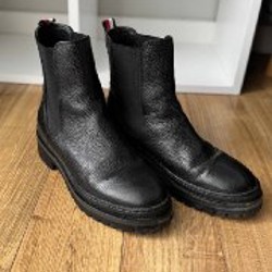 Чёрные кожаные ботинки на шнуровке - фото 1