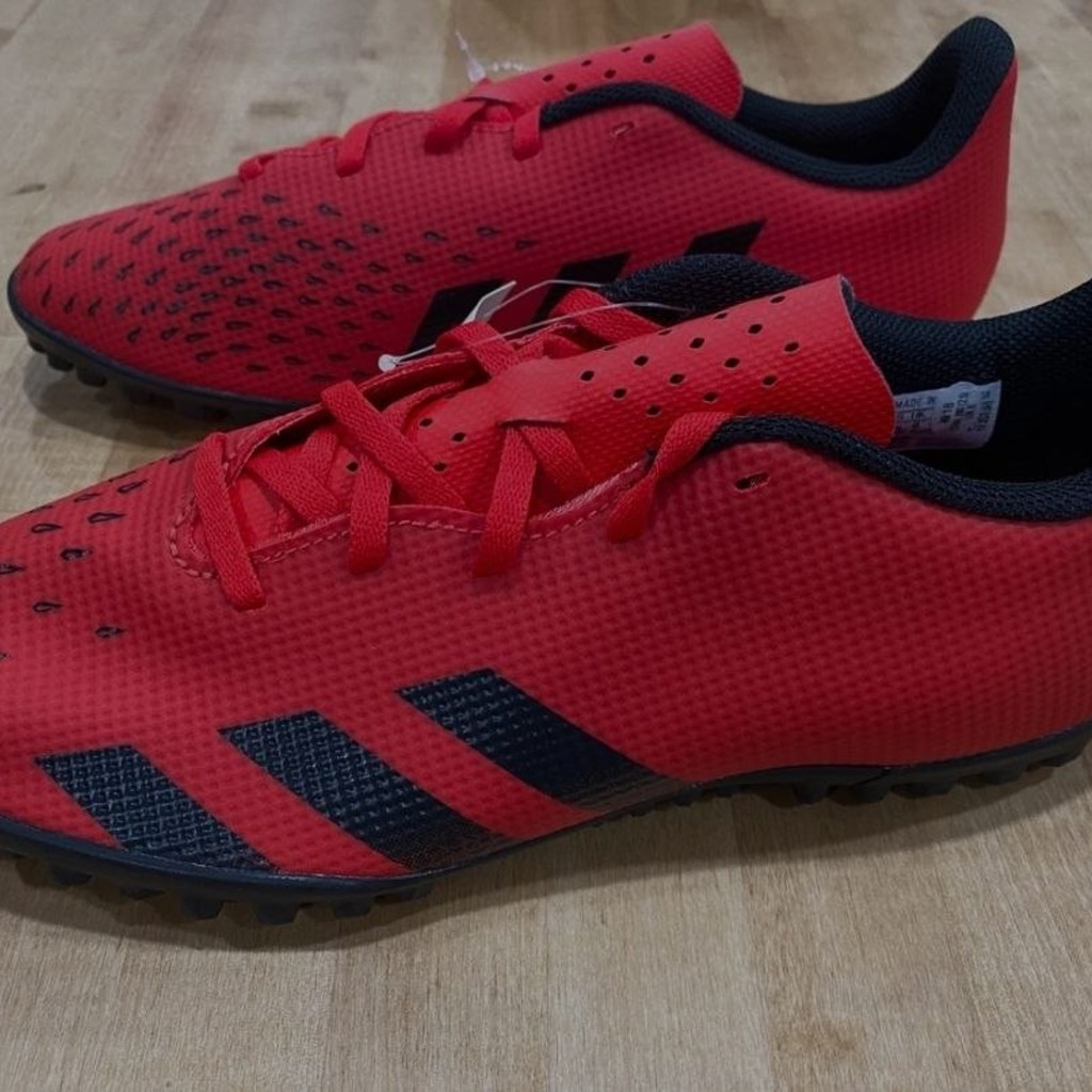 Футбольные Бутсы Adidas Predator