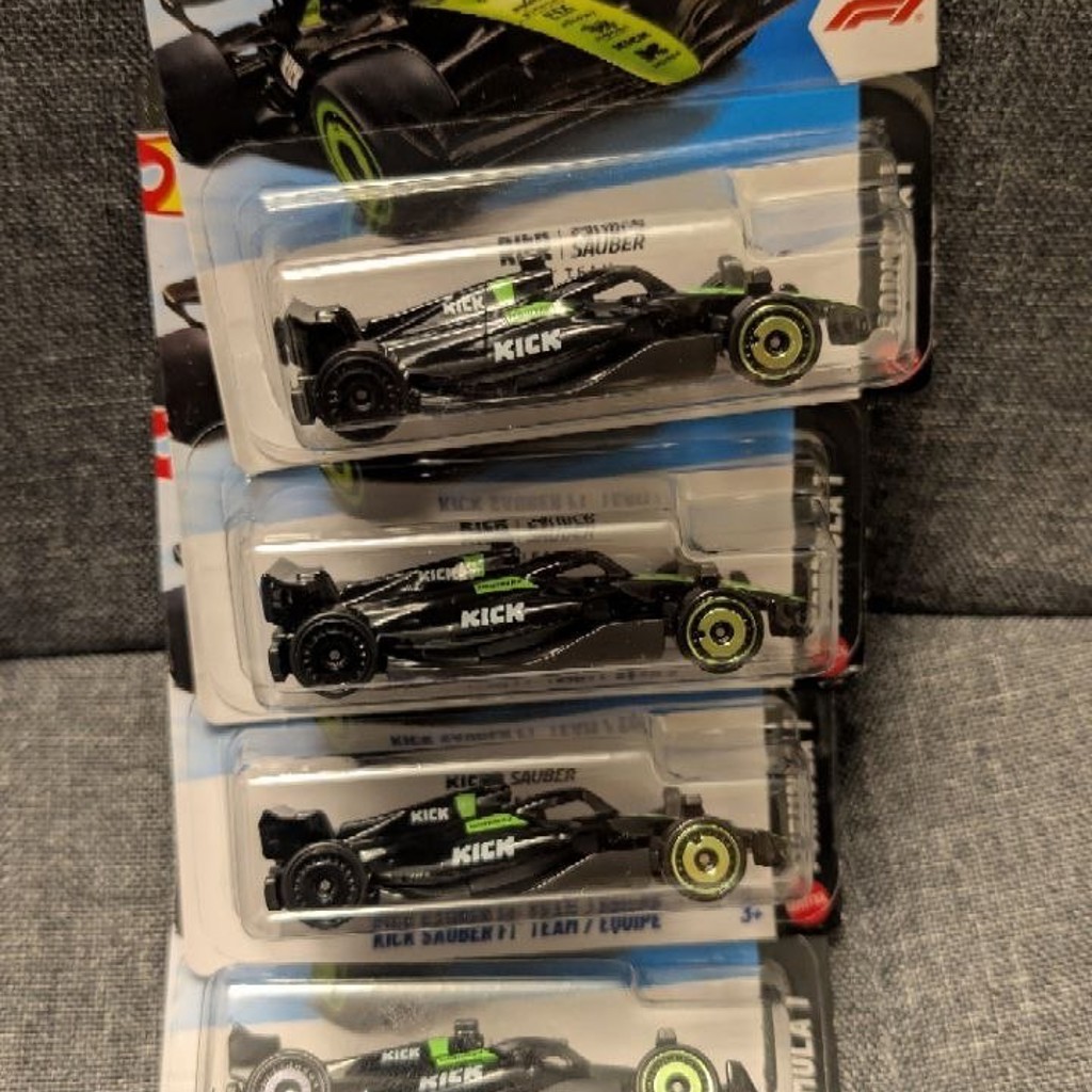 Машинки Hotweels Formula1
