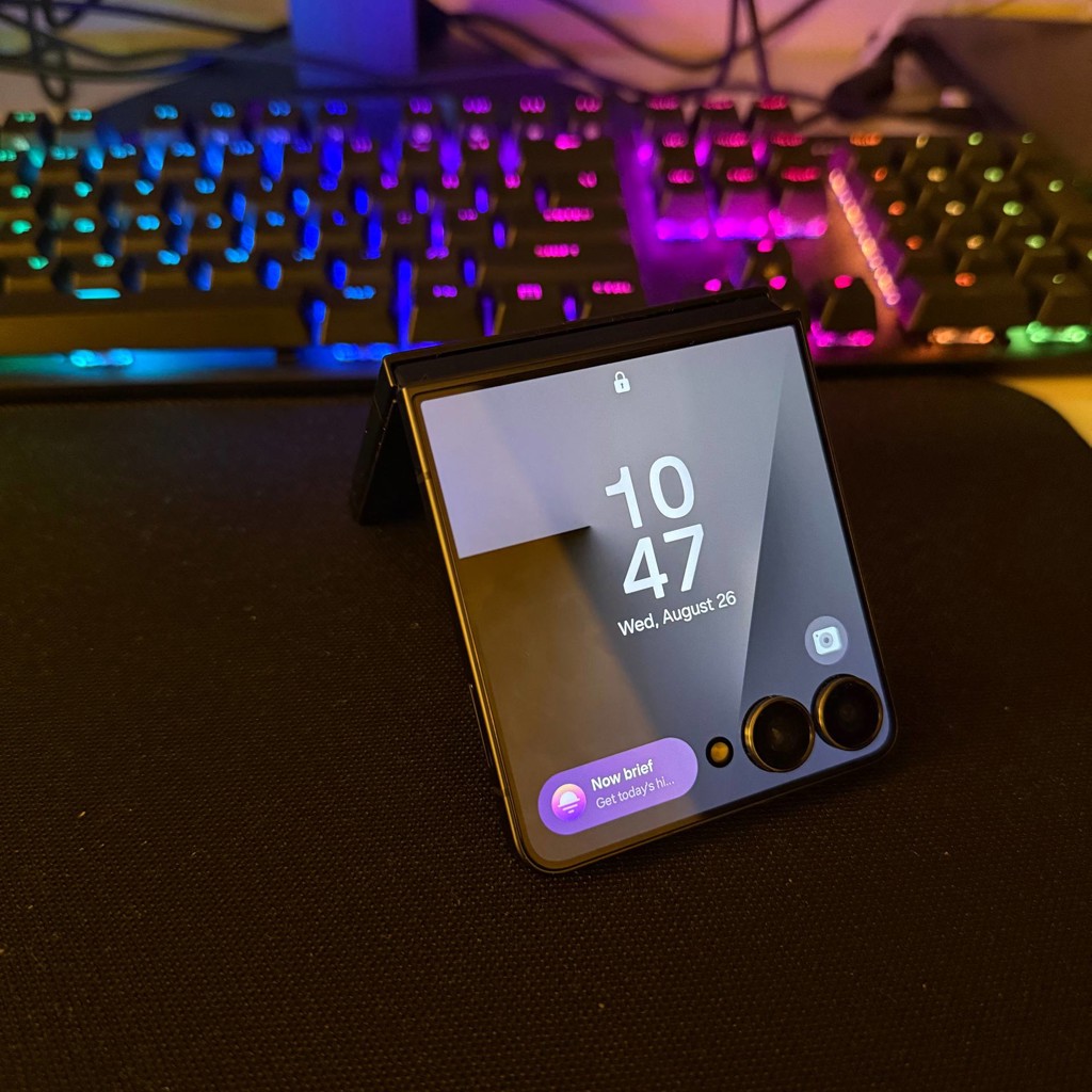 Samsung Galaxy Z Flip7