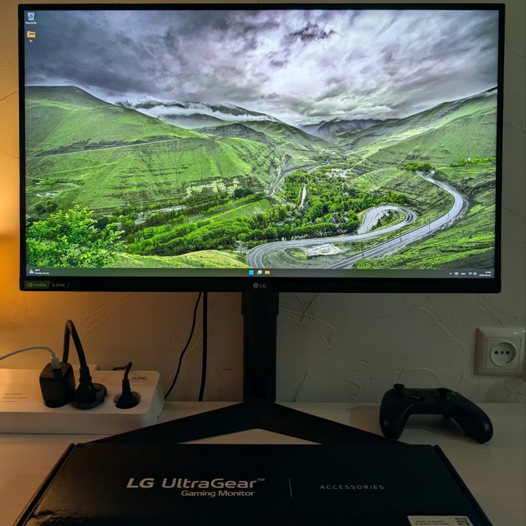 Игровой монитор 27' LG UltraGear 27GL850-B