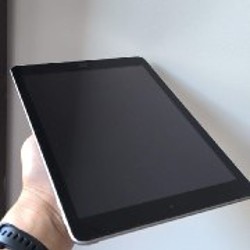 IPad (5th gen) 128GB + Cellular - фото 7