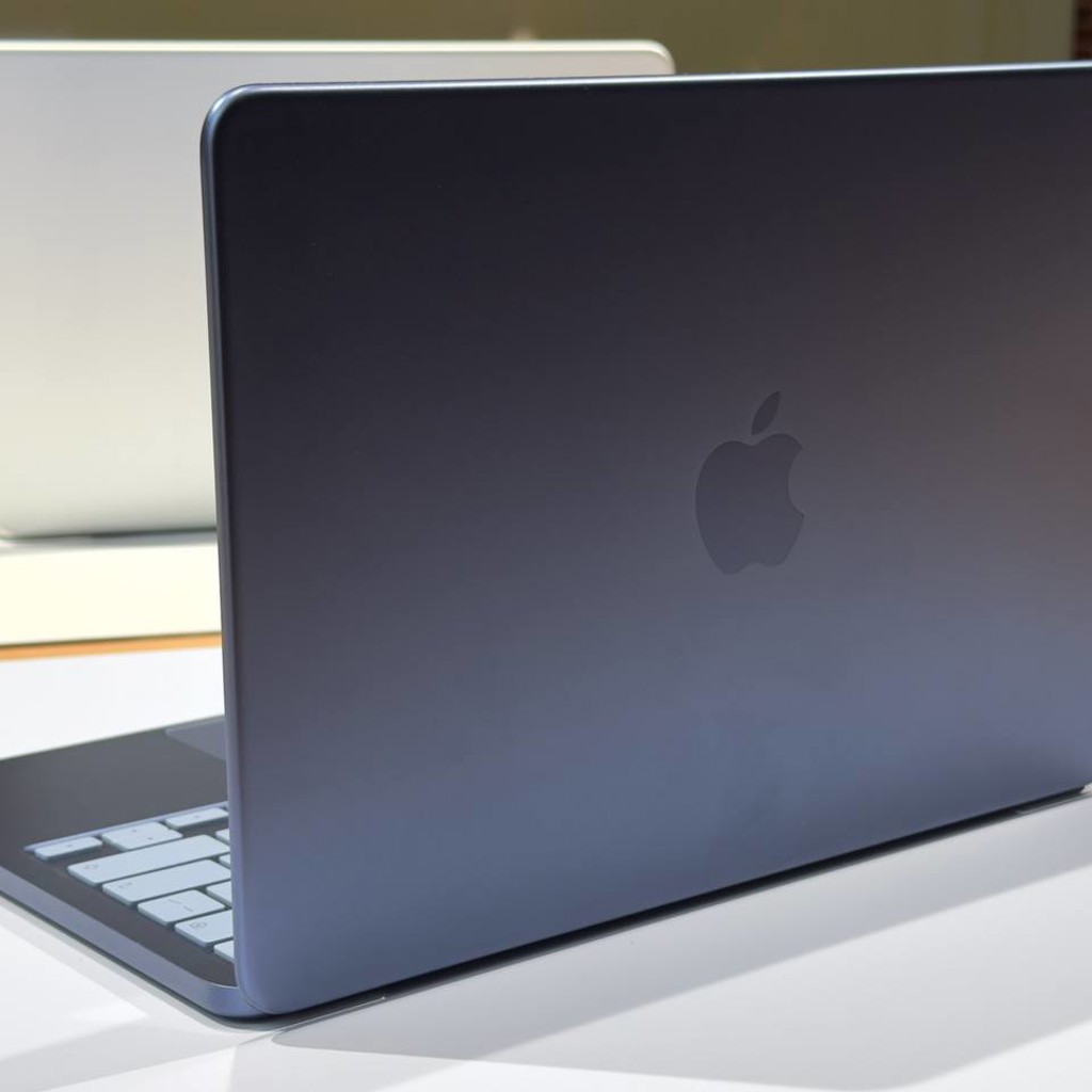 MacBook Ne0