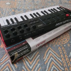 Midi клавиатура Akai MPK Mini Plus - фото 2