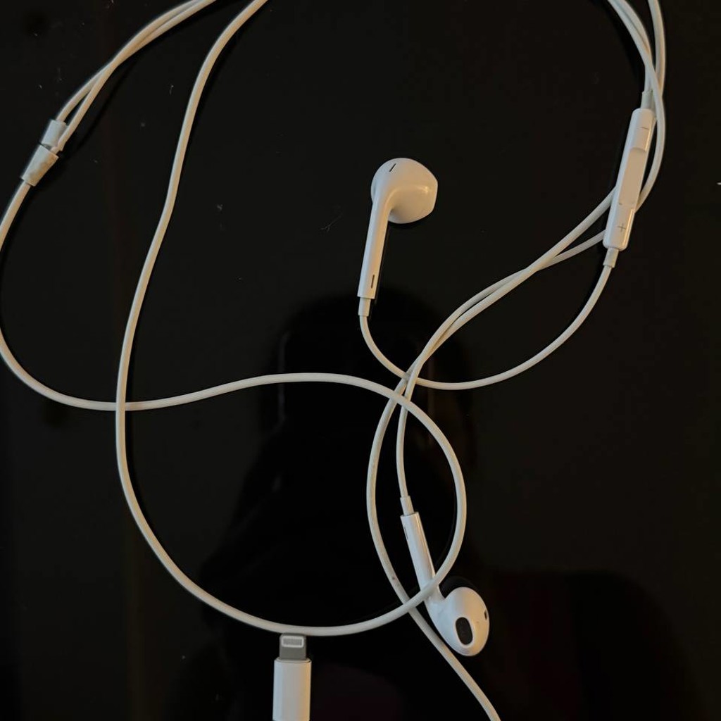 Наушники Apple