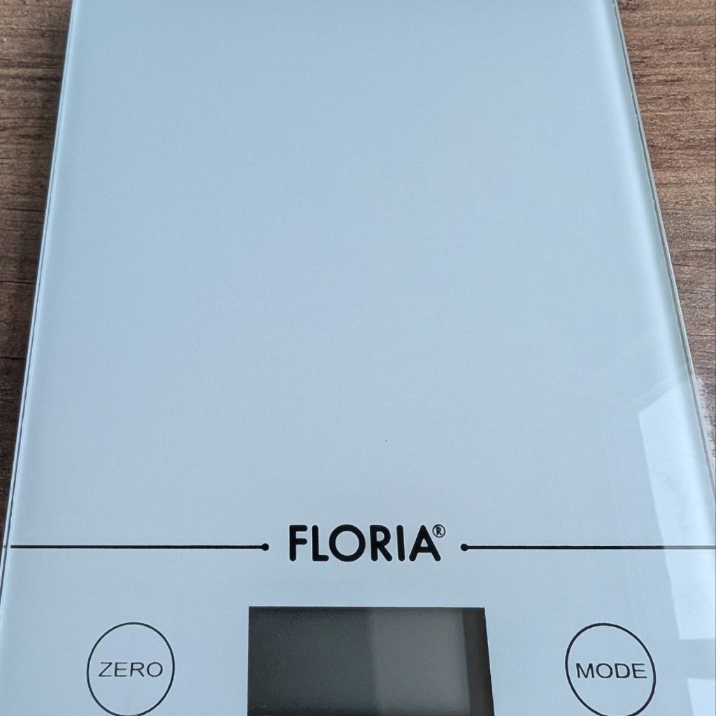 Кухонные весы Floria