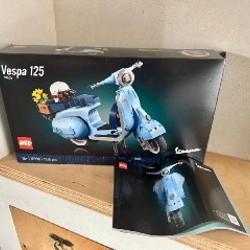 Лего Vespa 125 - фото 2
