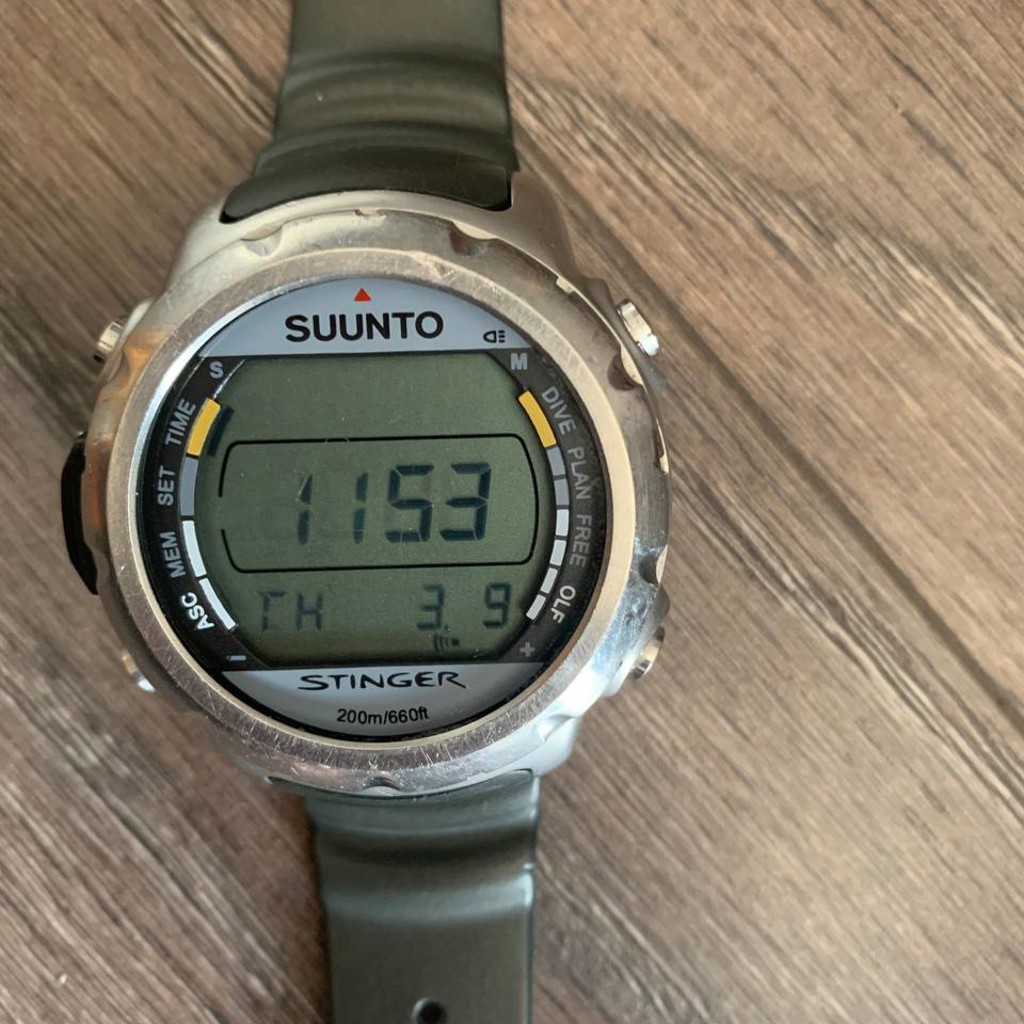 Часы Suunto Stinger