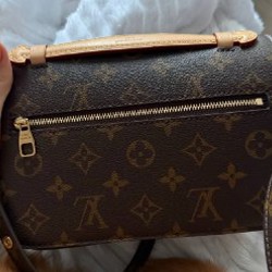 Louis Vuitton Pochette Métis East-West Monogram - фото 4