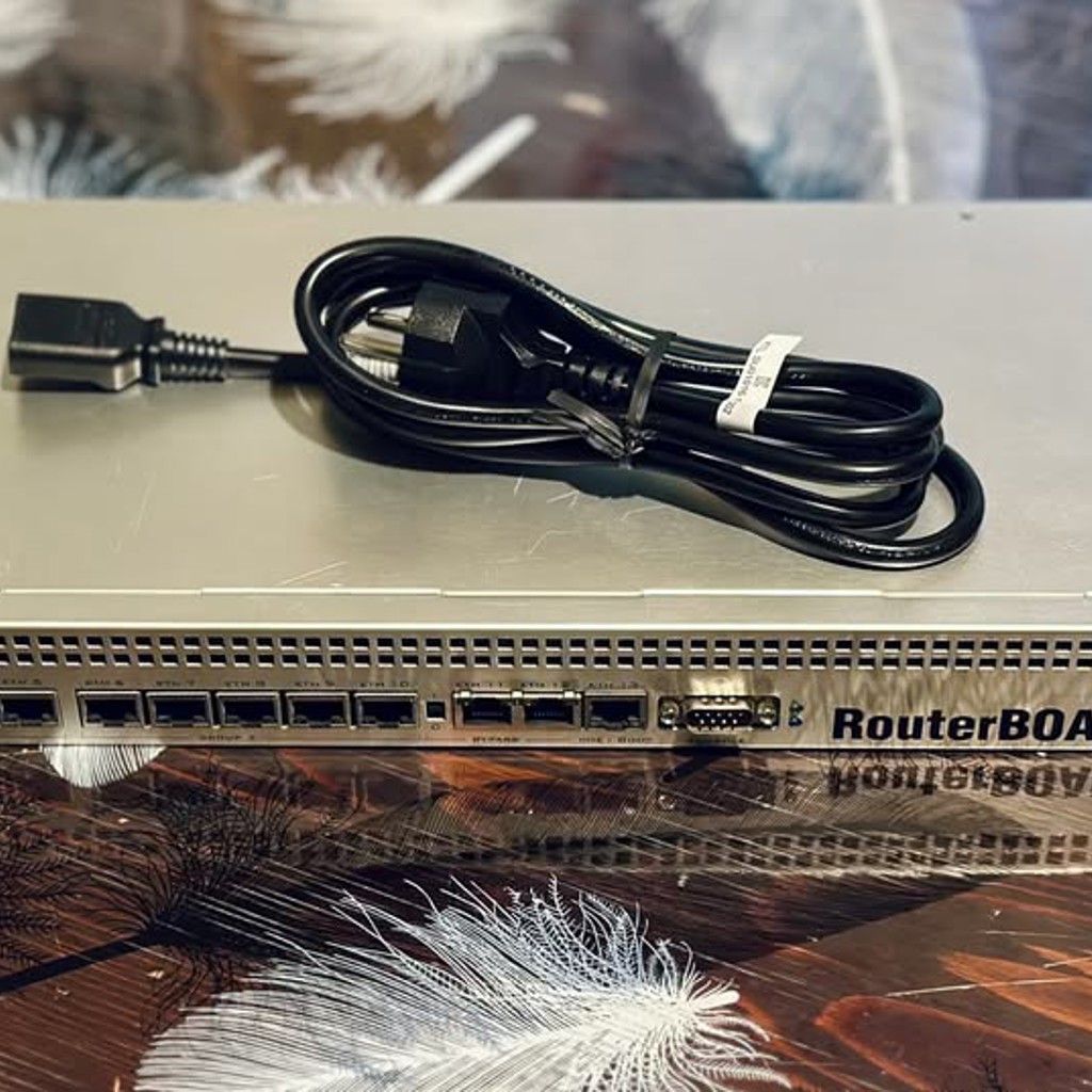 MikroTik RB1100Hx2